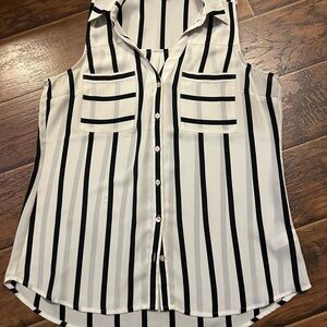 Sleeveless Black and White Striped Top